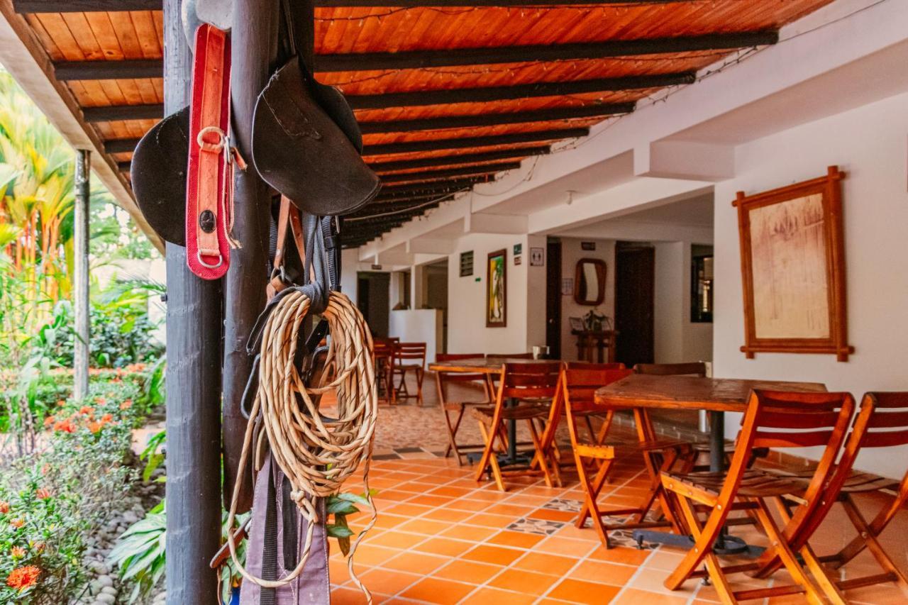 Hotel Casa Baquero El Cairo  Dış mekan fotoğraf
